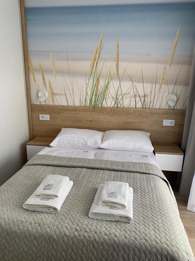 Apartament Nadmorski Z Basenem Klifowa Rewal Buitenkant foto