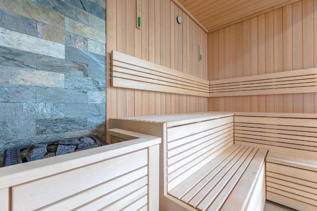 Apartament Nadmorski Z Basenem Klifowa Rewal Buitenkant foto
